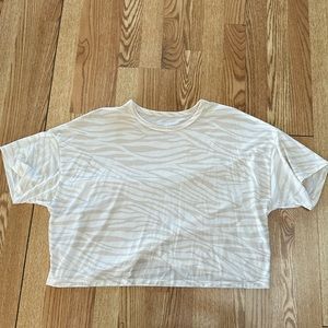 Old navy active women’s zebra crop top